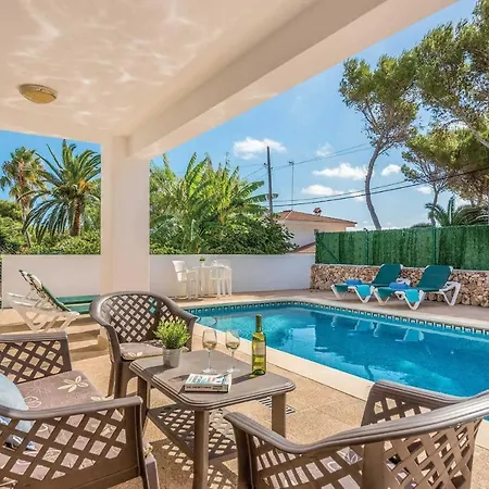 Cati Villa *