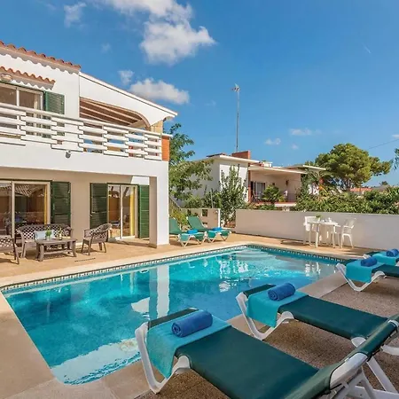 Cati Villa *